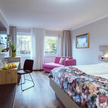 Apfelbluete 8 Km Vom Bodensee ホテル 3*