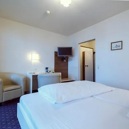 Hotel Apfelbluete 8 Km Vom Bodensee 3*