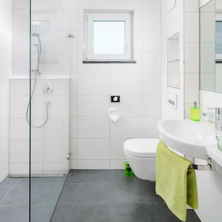 Apfelbluete 8 Km Vom Bodensee ホテル ザーレム