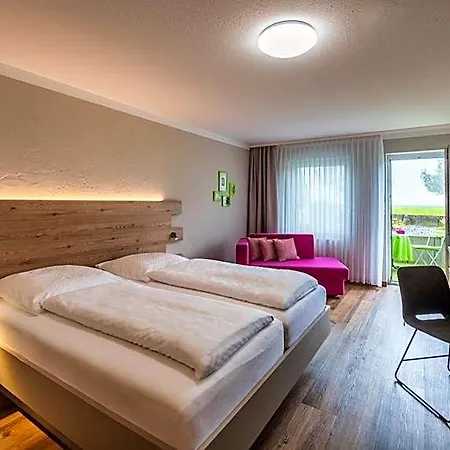 Hotel Apfelbluete 8 Km Vom Bodensee 3*
