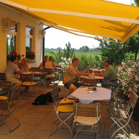 Apfelbluete 8 Km Vom Bodensee 3*