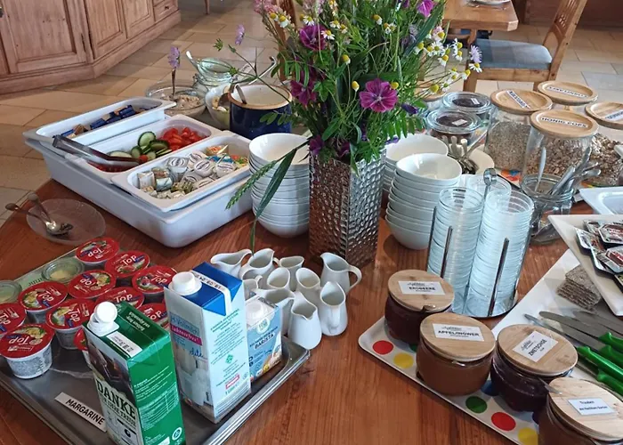 Apfelbluete 8 Km Vom Bodensee Залем